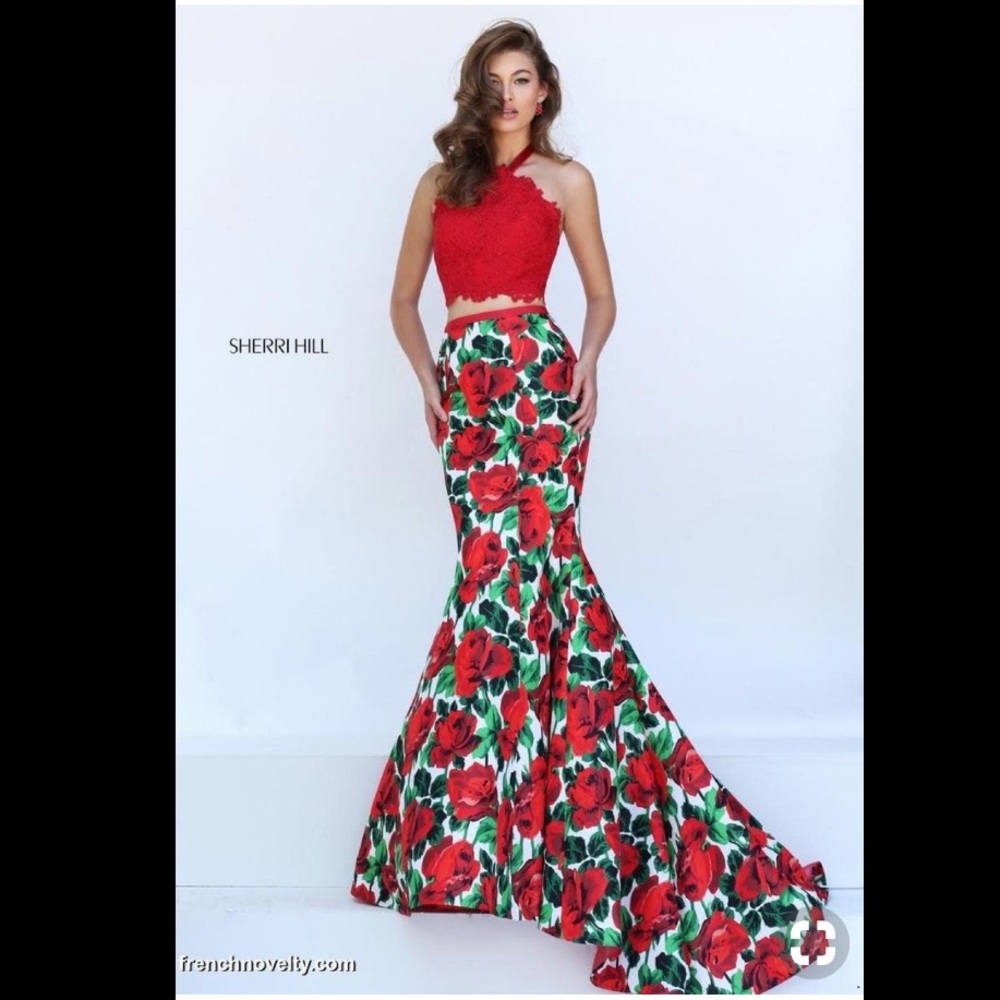 Size 2 red roses prom dress